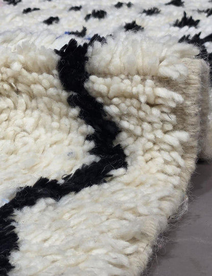 White and Pink Azilal Wool Rug 9.1 x 6.23 ft / 278 x 190 cm
