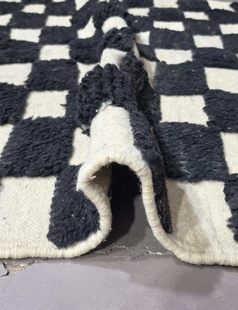 Black and White Checkerboard Wool Rug 4.9 x 3.67 ft / 149 x 112 cm