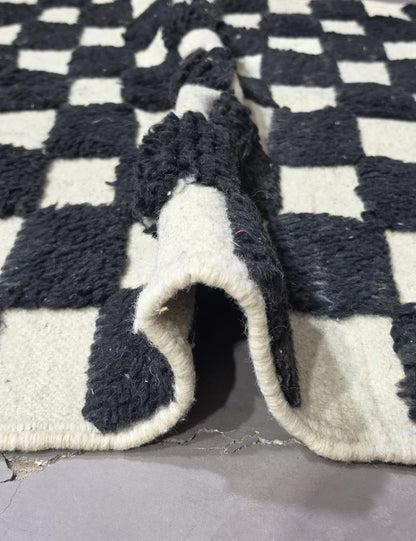 Black and White Checkerboard Wool Rug 4.9 x 3.67 ft / 149 x 112 cm