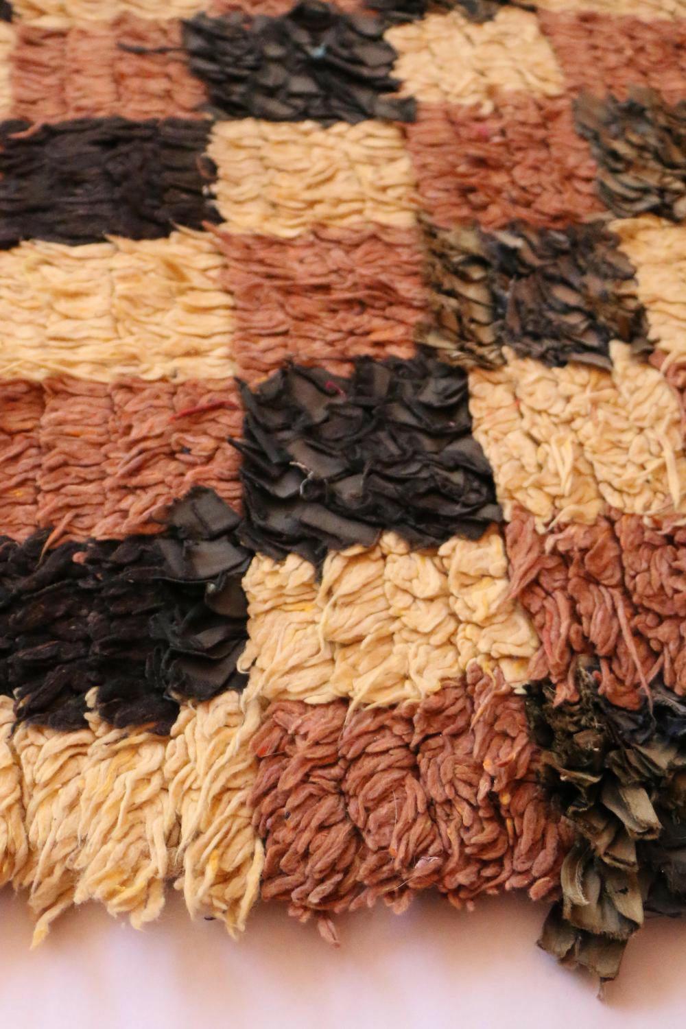 Authentic Moroccan Upcycled Rug 4.4 x 3 ft / 134 x 93 cm - Surcoma