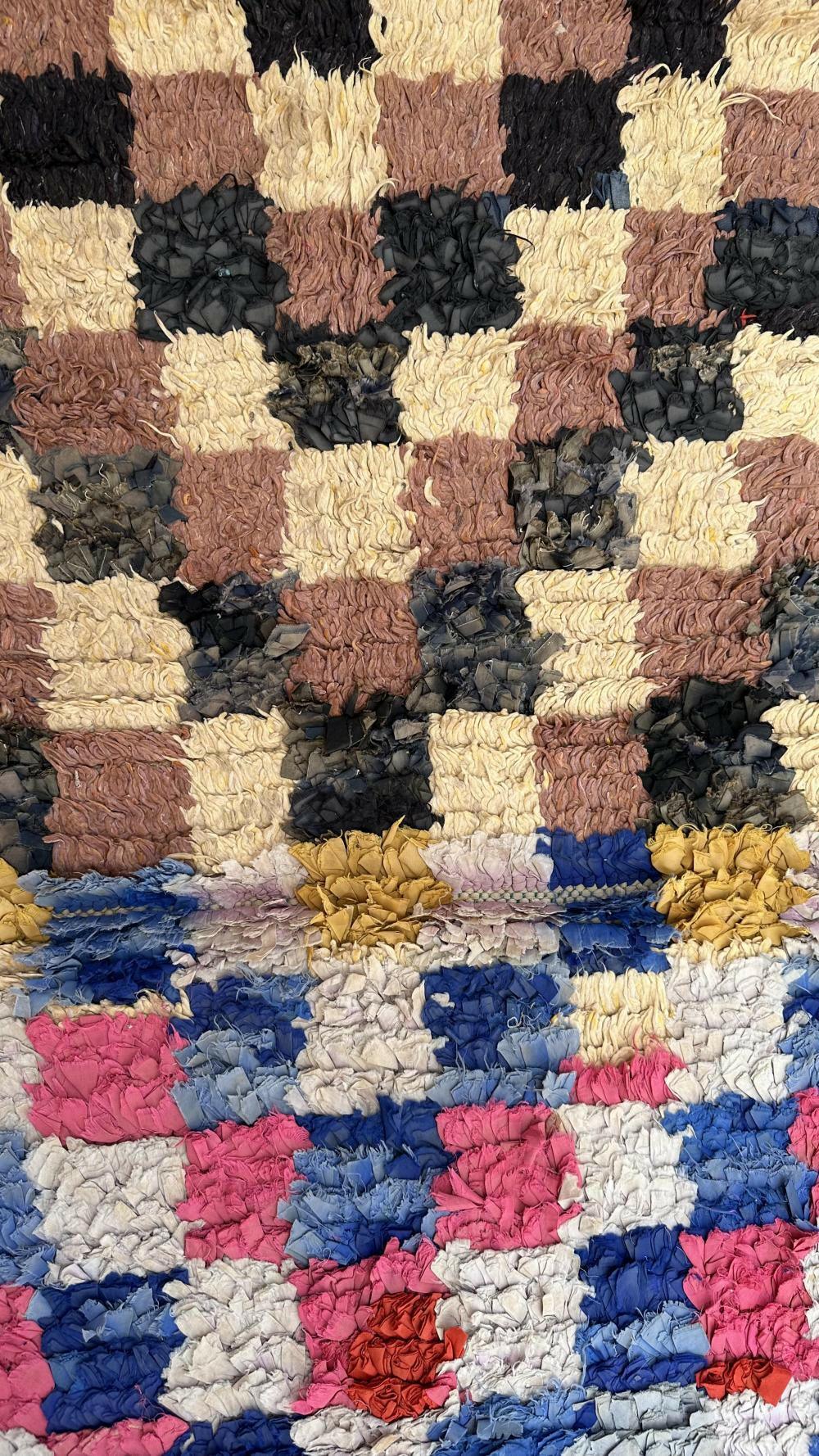 Authentic Moroccan Upcycled Rug 4.4 x 3 ft / 134 x 93 cm - Surcoma
