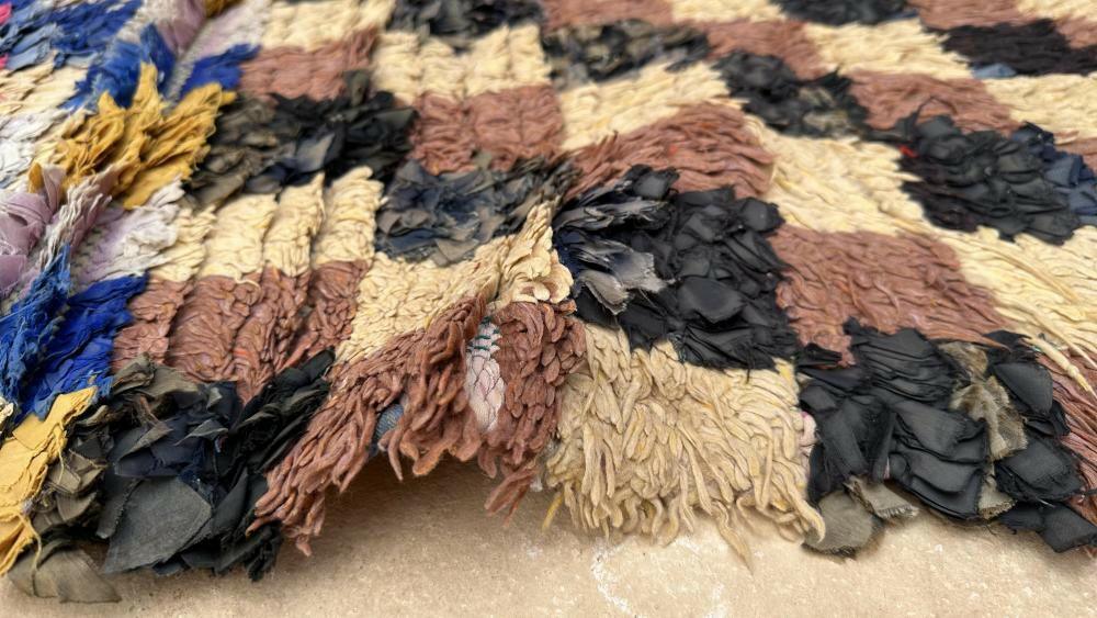 Authentic Moroccan Upcycled Rug 4.4 x 3 ft / 134 x 93 cm - Surcoma