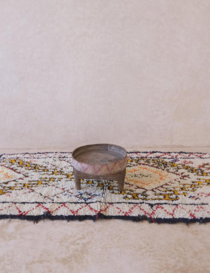 Moroccan rug with tribal diamond motifs 6.7 x 3.6 ft / 203 x 110 cm - Surcoma