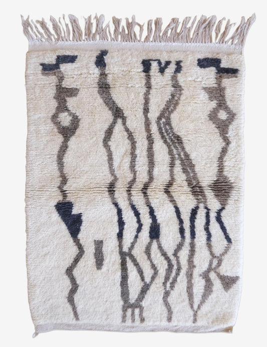 Authentic Small Beni Ourain Rug 4.8 x 3.4 ft / 147 x 106 cm
