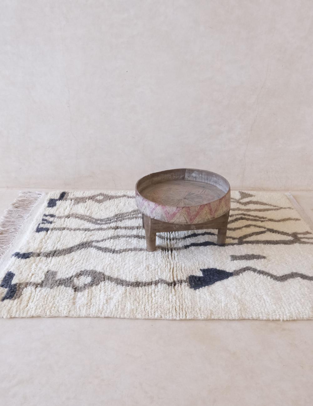 Authentic Small Beni Ourain Rug 4.8 x 3.4 ft / 147 x 106 cm