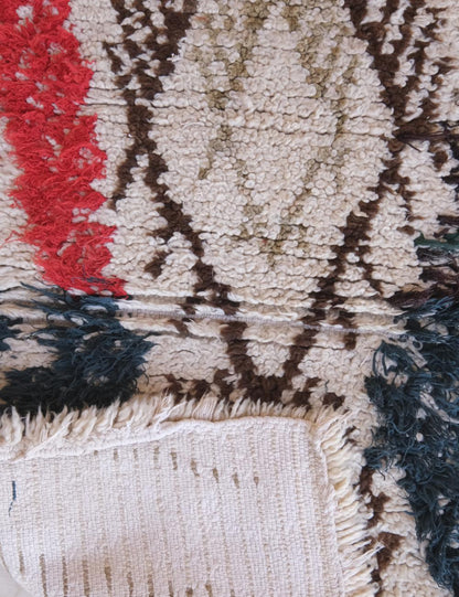 Small Azilal Moroccan Rug 4.7 x 2.7 ft / 143 x 83 cm - Surcoma
