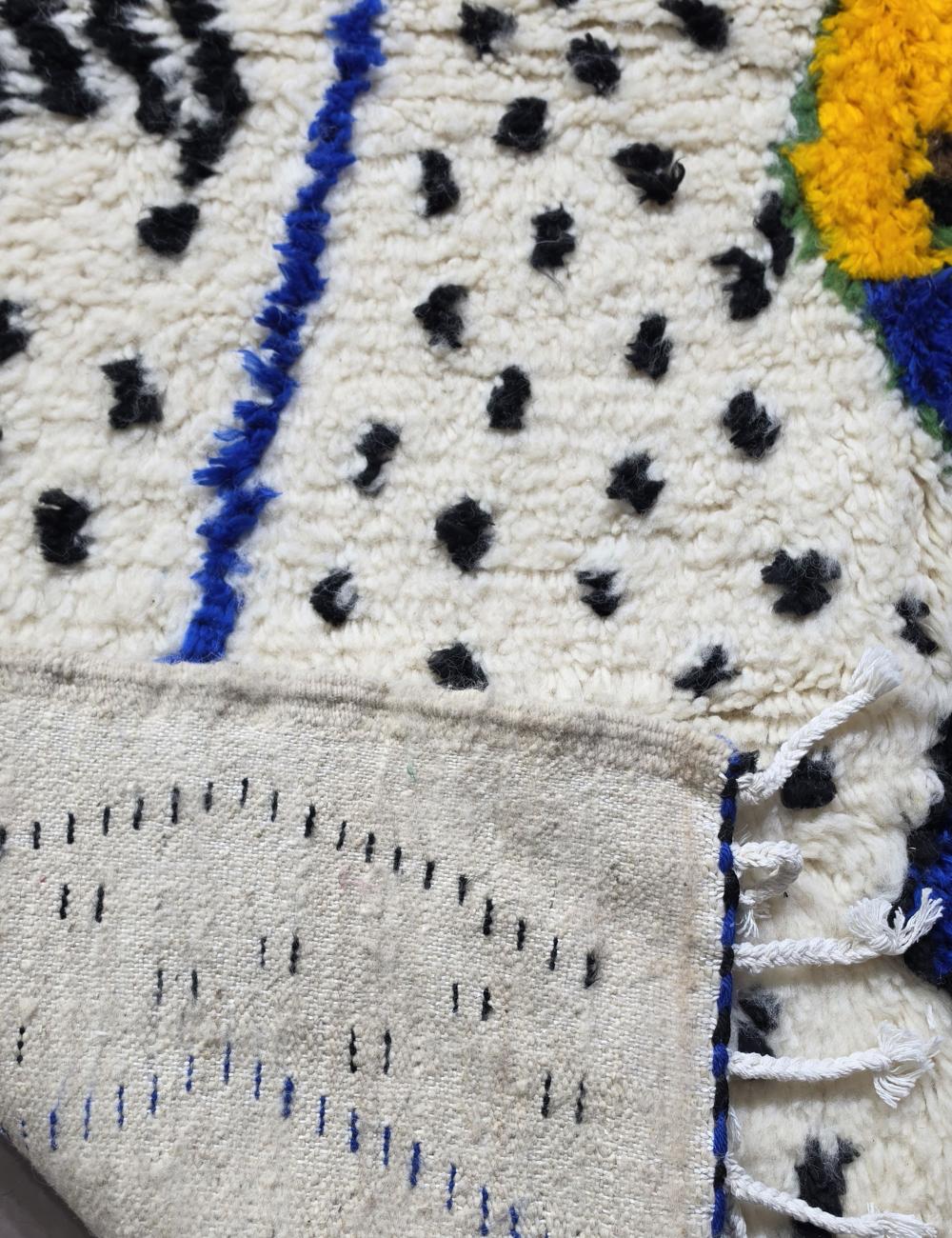 Azilal Berber Moroccan Rug 8.3 x 5.8 ft / 252 x 177 cm