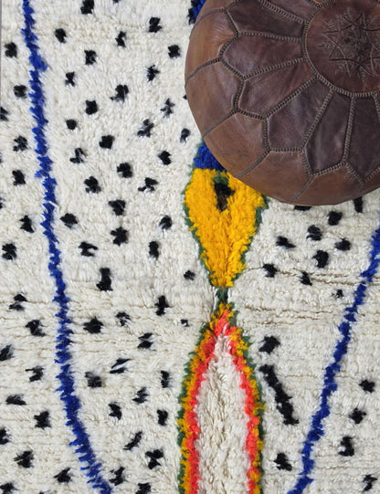 Azilal Berber Moroccan Rug 8.3 x 5.8 ft / 252 x 177 cm