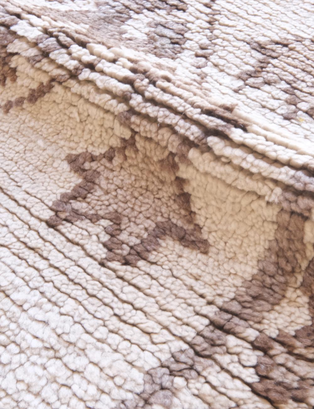 Small Moroccan Azilal Berber Rug 6.1 x 2.5 ft / 186 x 78 cm - Surcoma