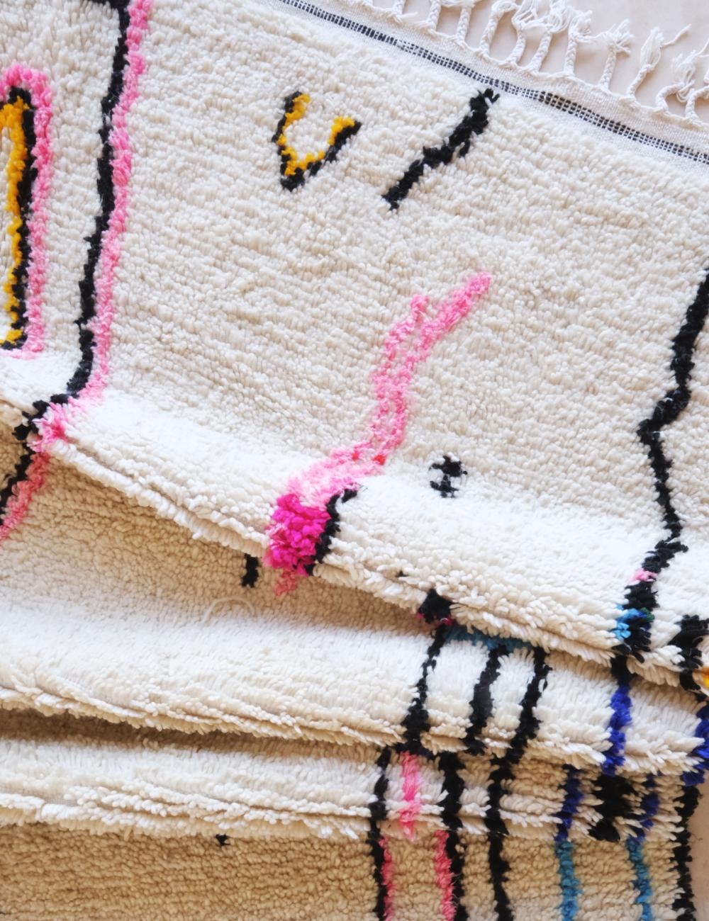 Contemporary Azilal Rug 10 x 7.1 ft / 305 x 219 cm