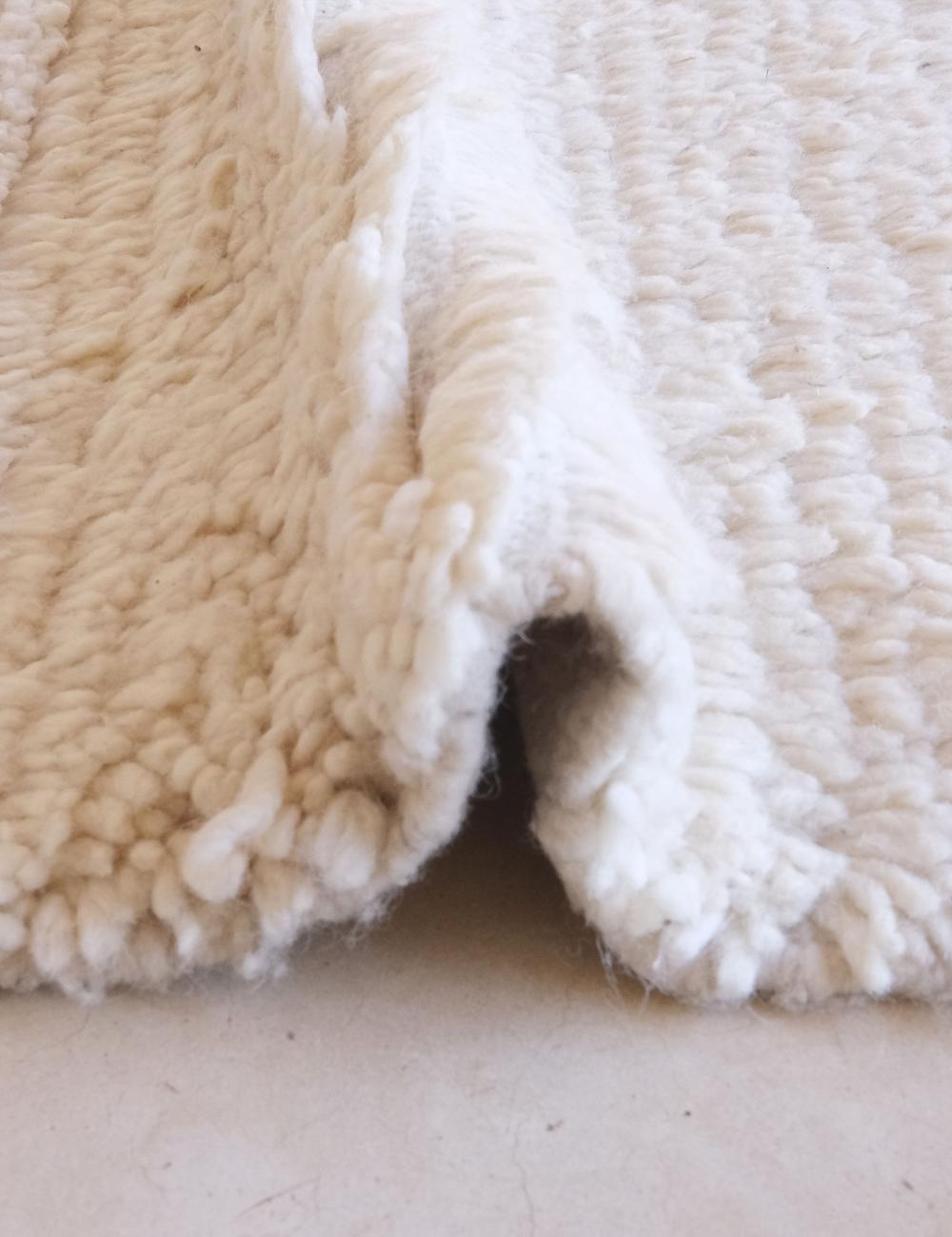 Handwoven Azilal Wool Rug 9.5 x 6.4 ft / 290 x 195 cm