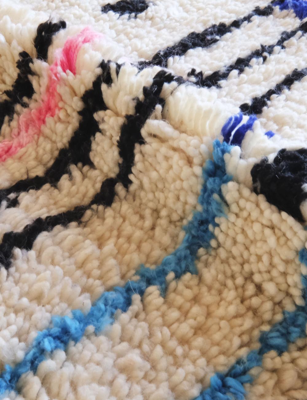 Contemporary Azilal Rug 10 x 7.1 ft / 305 x 219 cm