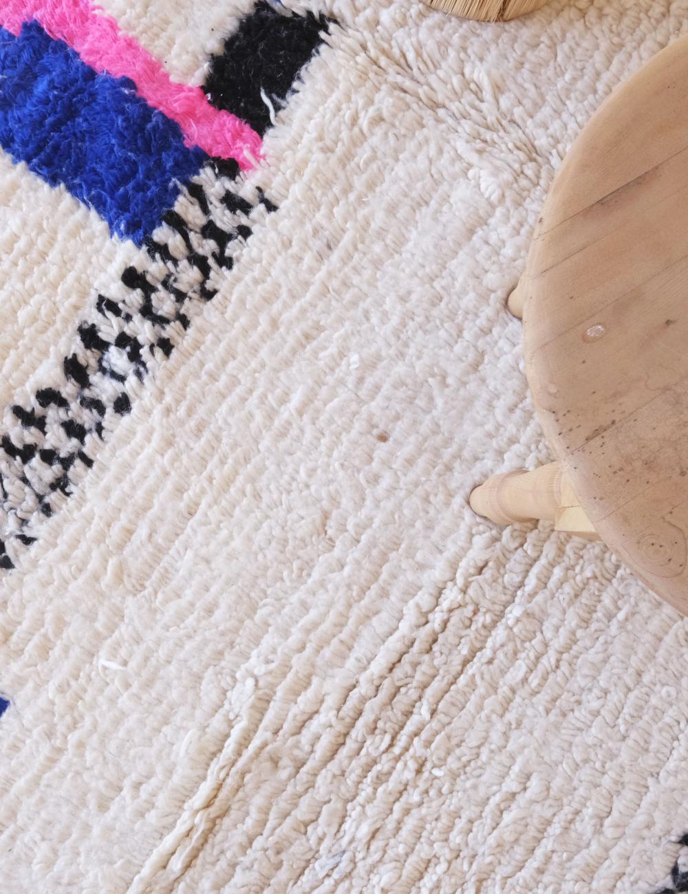 Handwoven Azilal Wool Rug 9.5 x 6.4 ft / 290 x 195 cm