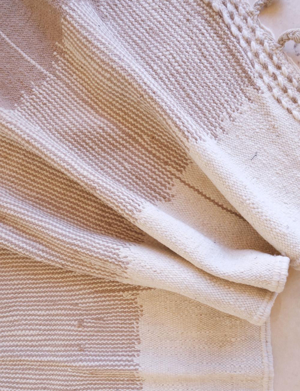 Beige Kilim Moroccan Wool Rug 8.4 x 3.4 ft / 255 x 105 cm