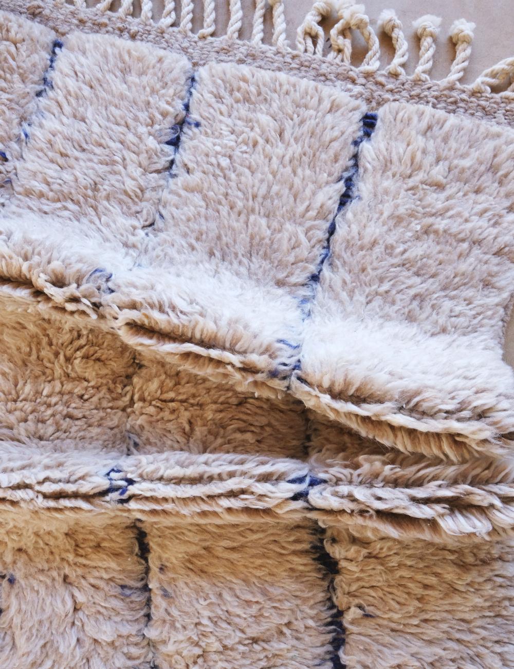 Beige Moroccan Accent Rug 4.3 x 3 ft / 130 x 94 cm