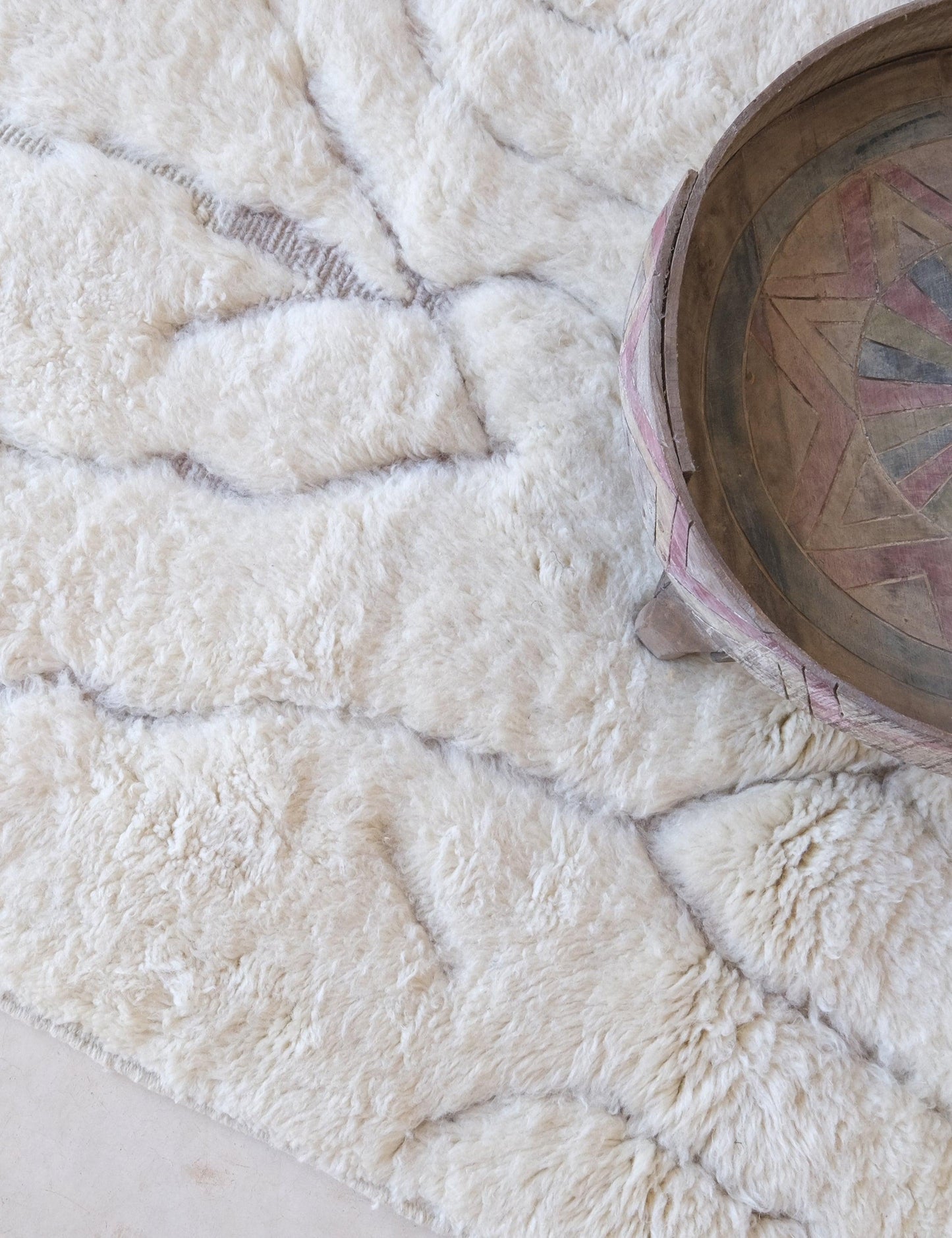 Moroccan shag wool rug – close-up of wool texture