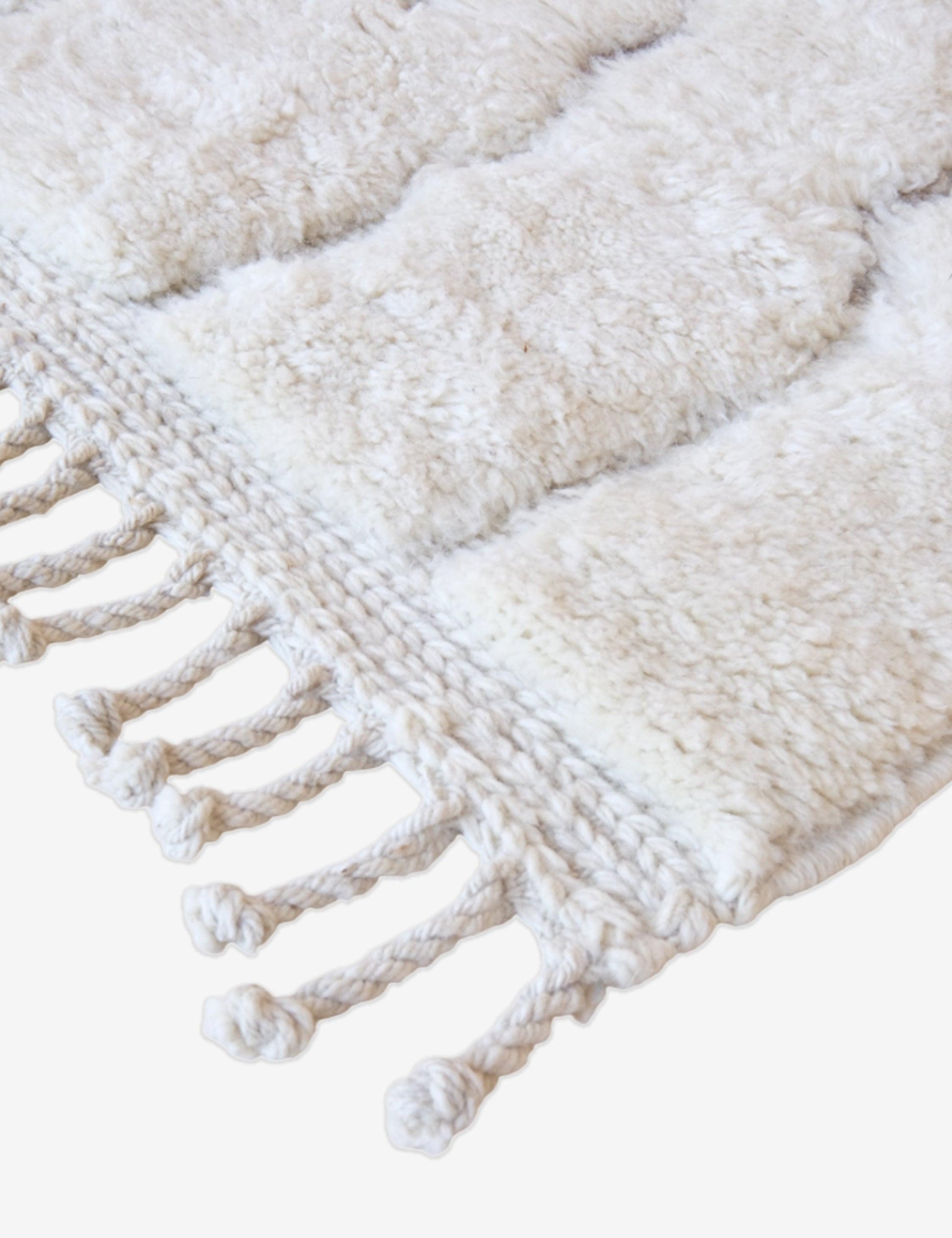Moroccan shag wool rug – close-up of wool texture