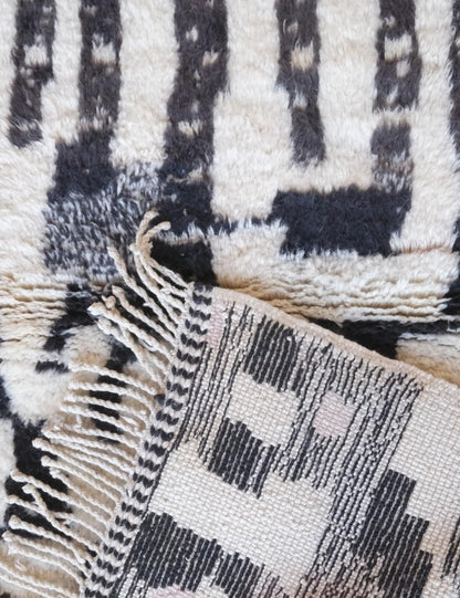 Beni Mrirt Moroccan Abstract Shag Wool Rug 5.2 x 3.6 ft / 158 x 112 cm - Surcoma
