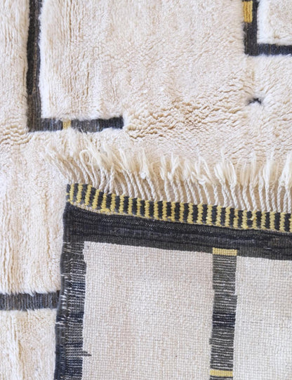 Beni Mrirt Moroccan Luxurious Plush Wool Rug10.3 x 7.2 ft / 314 x 220 cm - Surcoma