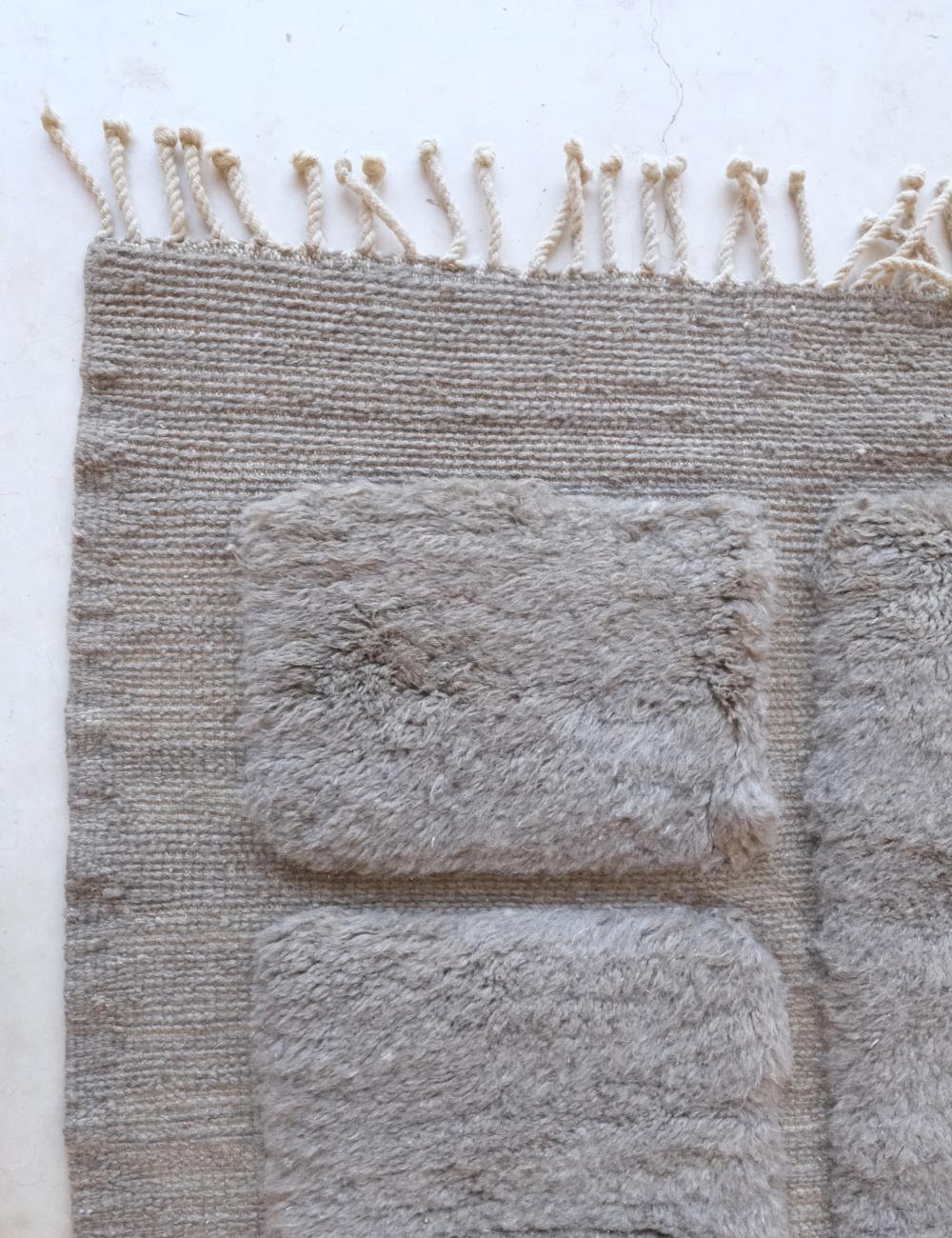 Beni Mrirt Moroccan Taupe Wool Rug – 4.9 x 3.4 ft (148 x 106 cm) Handmade

