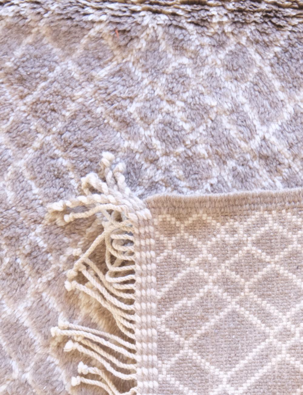 Moroccan Mrirt Rug With Diamond Lattice Pattern
