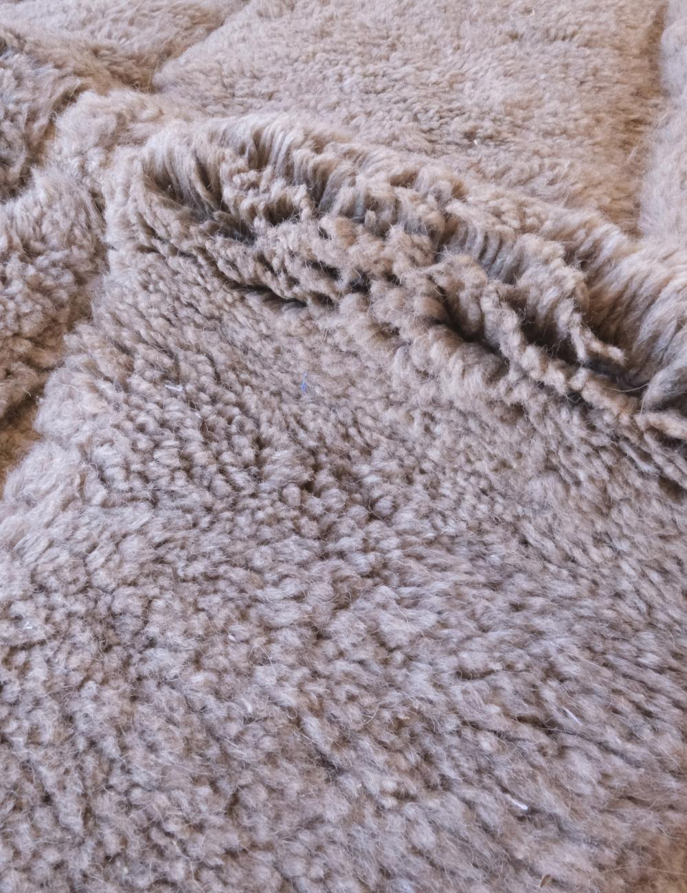 Moroccan Beni MRirt Rug 5 x 3.67 ft / 152 x 112 cm