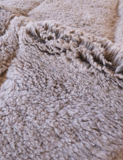 Moroccan Beni MRirt Rug 5 x 3.67 ft / 152 x 112 cm - Surcoma