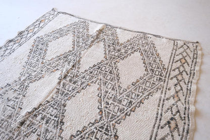 Moroccan Vintage Marmoucha Rug 8 x 5.7 ft / 244 x 175 cm - Surcoma