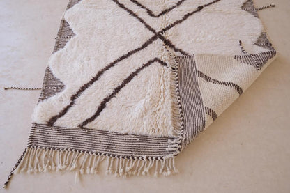 Beni Ourain Moroccan Carpet 8.2 x 5.1 ft / 249 x 158 cm - Surcoma