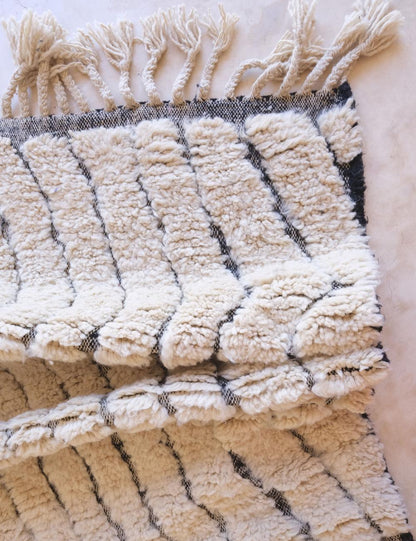 Beni Ourain Wool Rug 9.3 x 7 ft / 282 x 215 cm - Surcoma