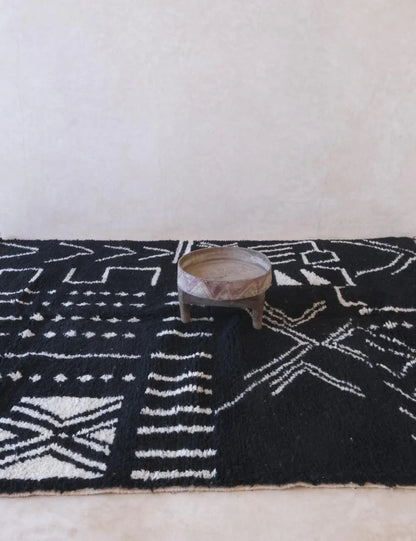 Black Tribal Moroccan Wool Rug 9 x 6.7 ft / 273 x 206 cm - Surcoma
