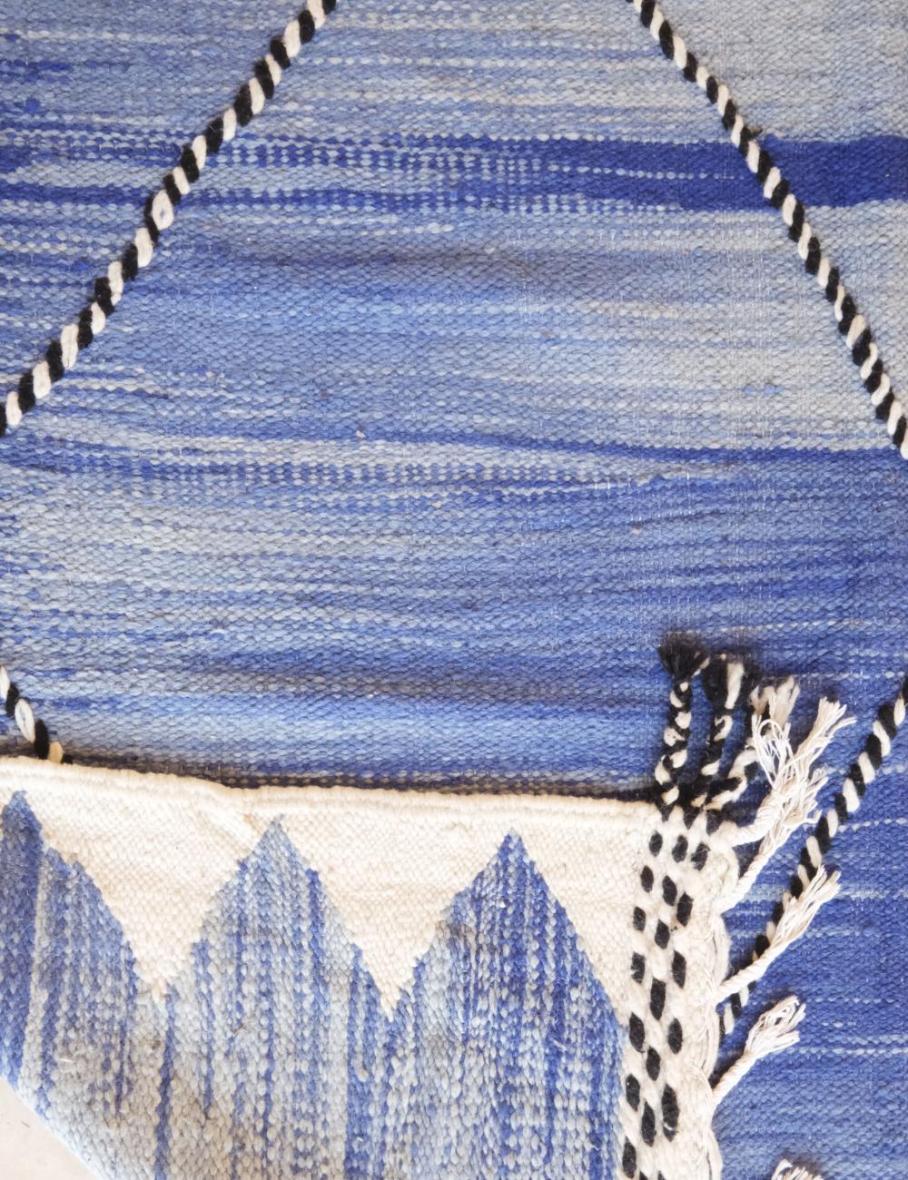 Contemporary Moroccan Flatweave Rug 10.9 x 6.3 ft / 332 x 192 cm