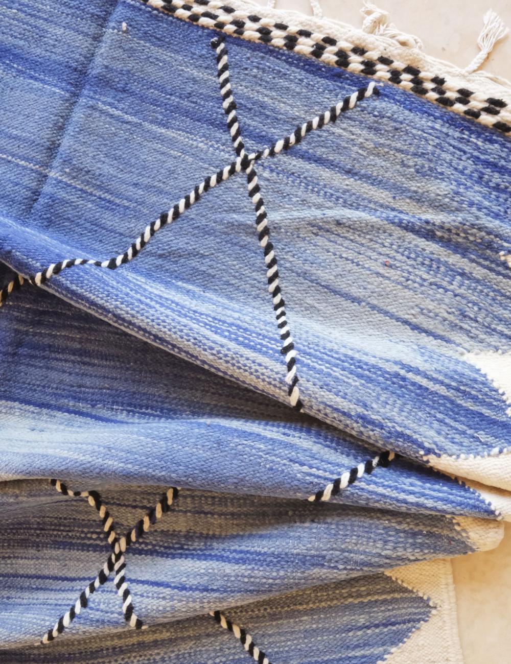 Contemporary Moroccan Flatweave Rug 10.9 x 6.3 ft / 332 x 192 cm