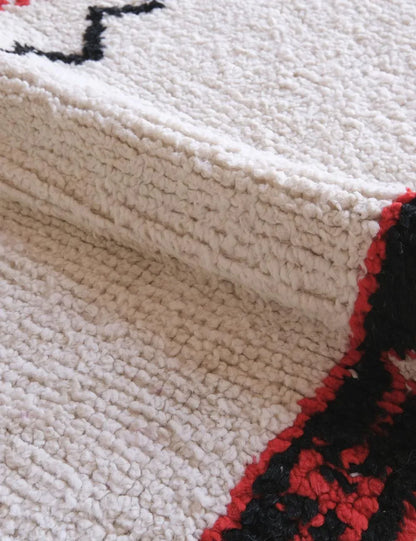 Boujad Berber Carpet 7.8 x 4.3 ft / 237 x 131 cm - Surcoma