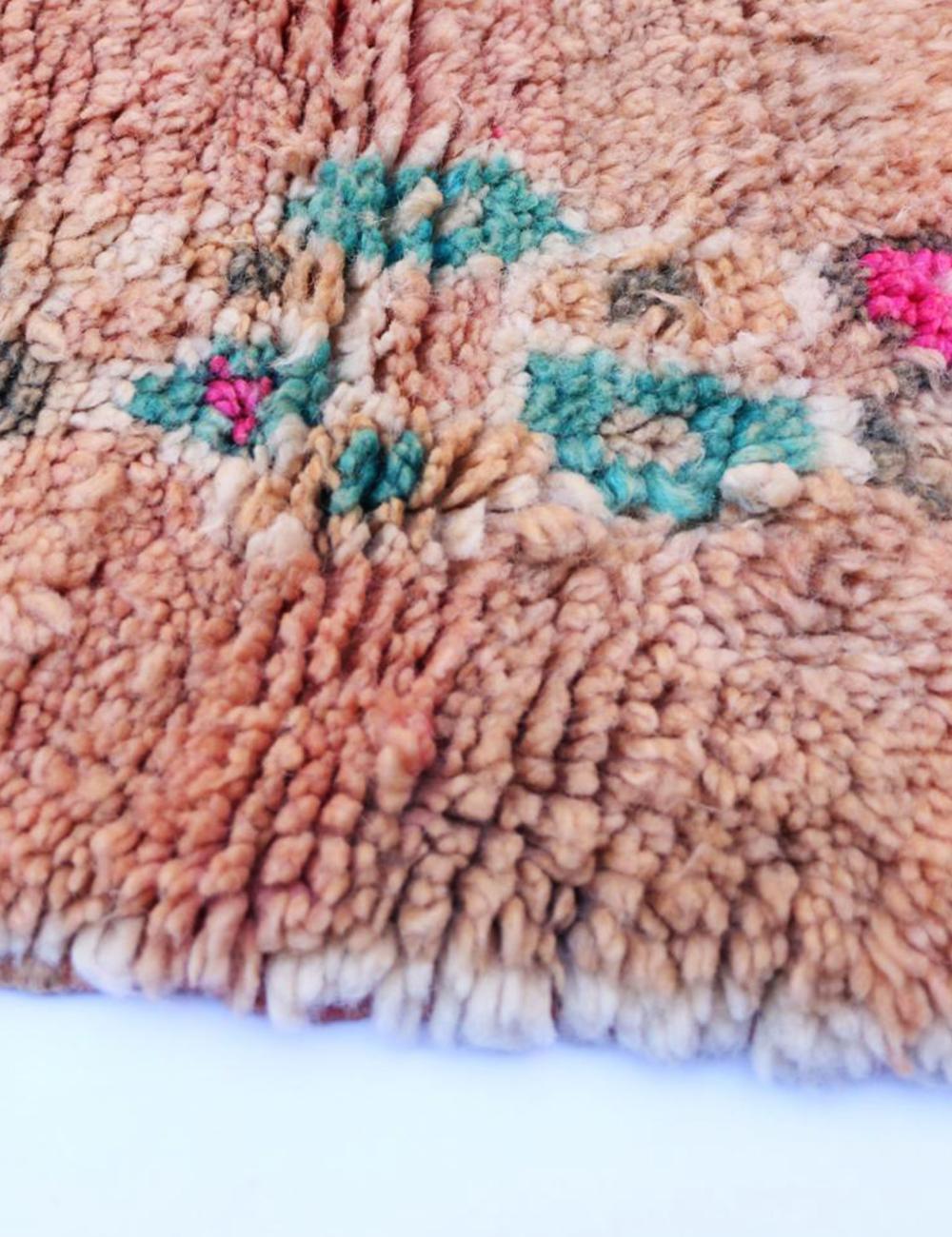 Authentic Berber Rug 9.2 x 4.6 ft / 281 x 143 cm