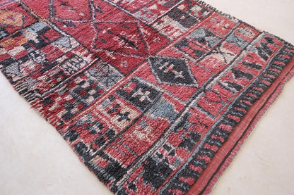 1990s Moroccan Abstract Wool Rug 10.6 x 5.2 ft / 323 x 159 cm - Surcoma