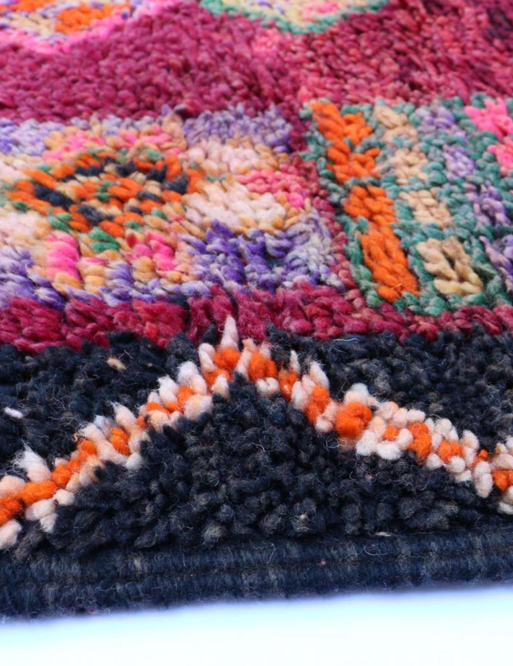 Moroccan Vintage Boujad Rug 9.6 x 6.1 ft / 292 x 188 cm