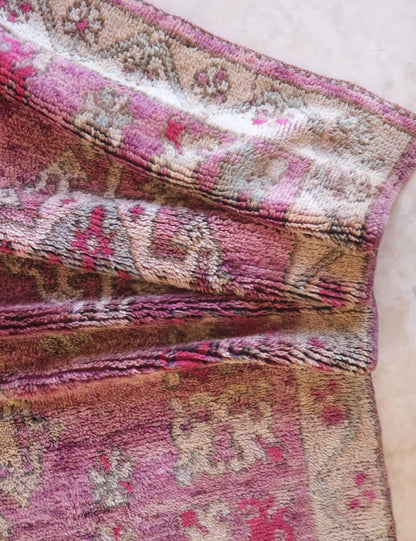 Boujad Vintage Moroccan Rug 8.2 x 5.5 ft / 249 x 170 cm - Surcoma