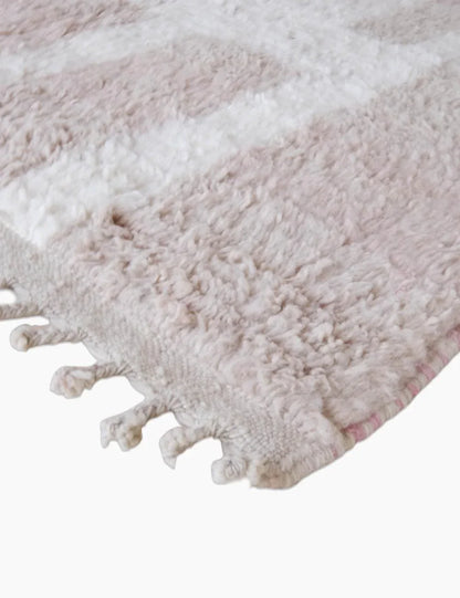 Neutral Moroccan Rug 7.9 x 5.2 ft / 240 x 160 cm - Surcoma