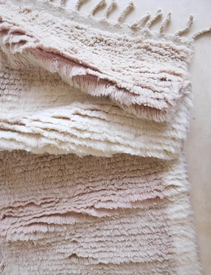 Neutral Moroccan Rug 7.9 x 5.2 ft / 240 x 160 cm - Surcoma