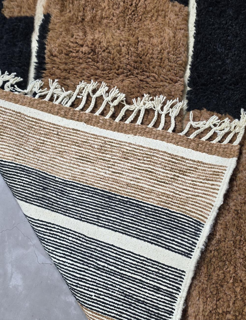 Brown and Black Moroccan Rug 10.1 x 6.7 ft / 307 x 205 cm