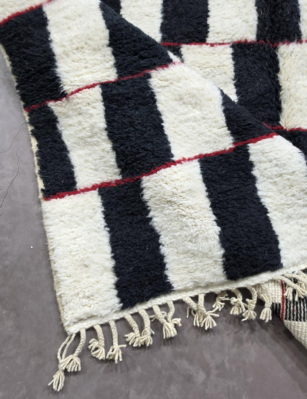 Checkered Moroccan Wool Rug 10 x 8.2 ft / 306 x 250 cm