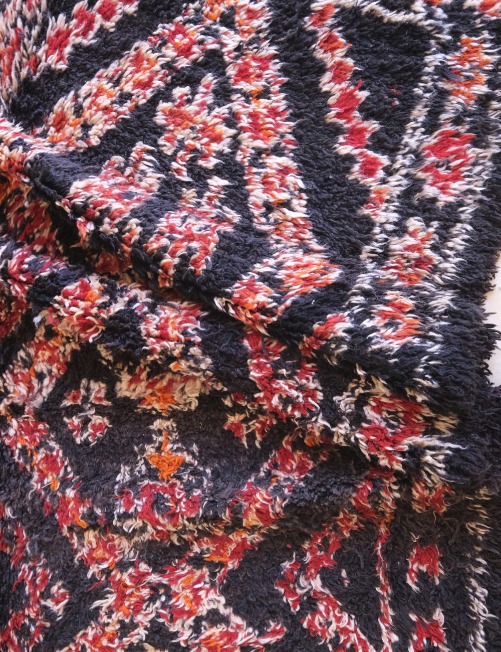 Collector Moroccan Shag Rug 10.6 x 6.7 ft / 323 x 206 cm