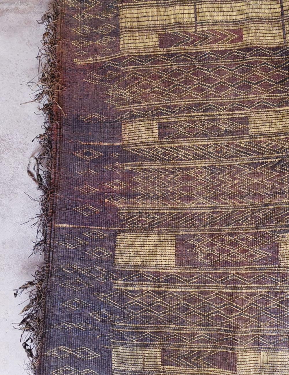 Handwoven Reed Mauritanian Rug 3.8 × 4.6 ft / 116 x 140 cm