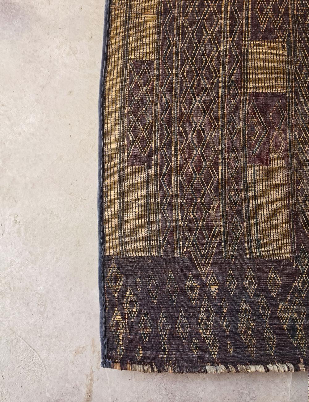 Handwoven Reed Mauritanian Rug 3.8 × 4.6 ft / 116 x 140 cm