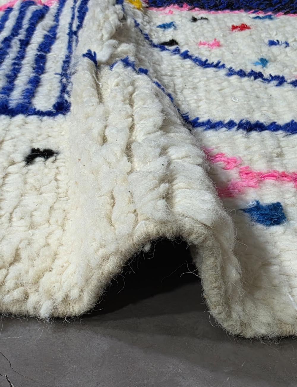 Contemporary Moroccan Tribal Rug 7.2 x 5.9 ft / 220 x 180 cm