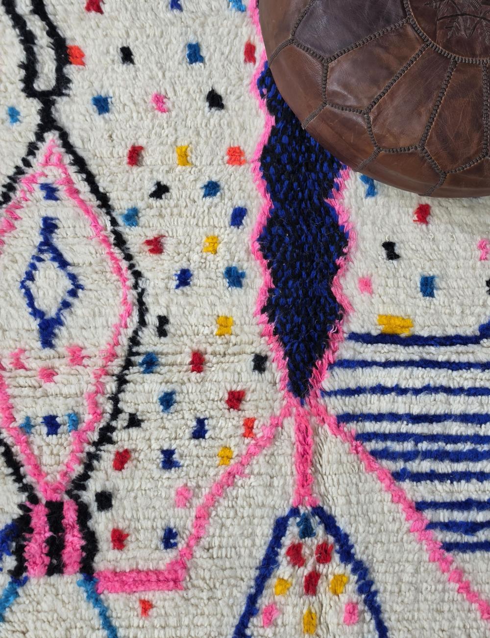 Contemporary Moroccan Tribal Rug 7.2 x 5.9 ft / 220 x 180 cm
