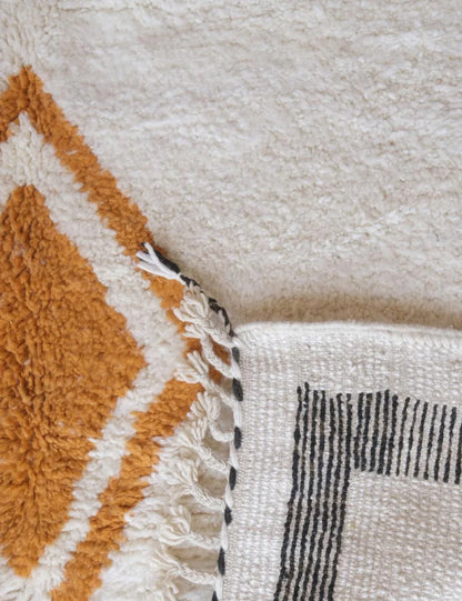 Modern Moroccan Wool Rug 8.2 x 6.3 ft / 250 x 194 cm - Surcoma