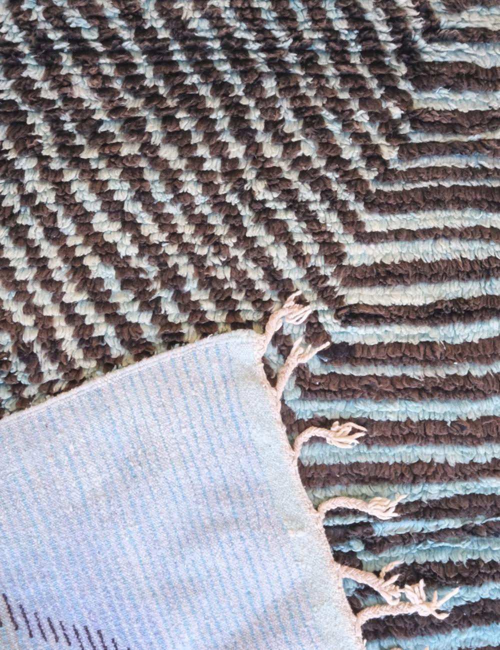 Abstract Moroccan Wool Rug 13.5 x 9.5 ft / 413 x 290 cm