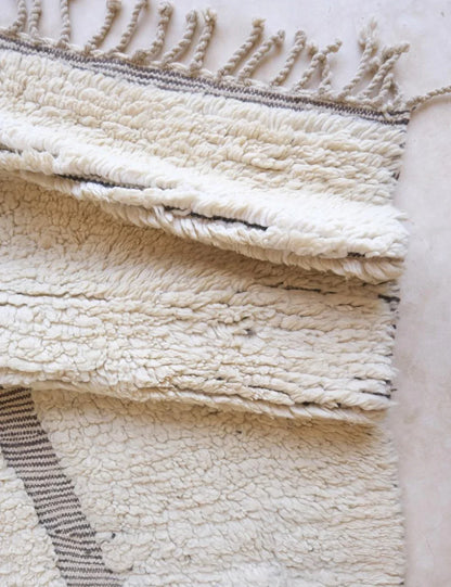 Off-White Moroccan Rug 11.9 x 8.2 ft / 363 x 252 cm - Surcoma